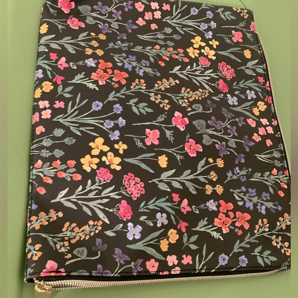 Day Designer Tablet Case sleeve new without tags